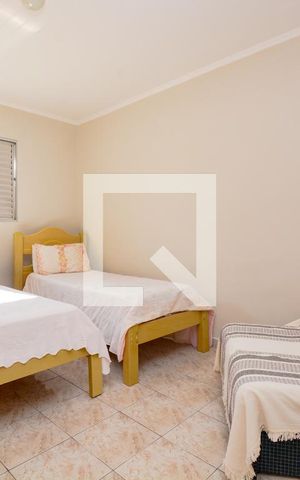 Casa à venda com 160m², 3 quartos e 4 vagas Casa à venda com 160m², 3 quartos e 4 vagasQuarto 1