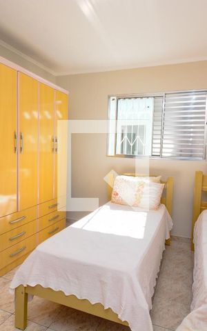 Casa à venda com 160m², 3 quartos e 4 vagas Casa à venda com 160m², 3 quartos e 4 vagasQuarto 1