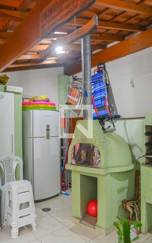 Casa à venda com 172m², 3 quartos e 2 vagas Casa à venda com 172m², 3 quartos e 2 vagasChurrasqueira