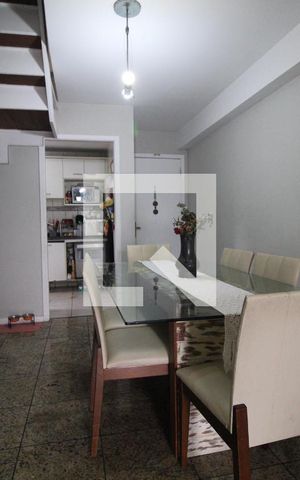 Apartamento à venda com 190m², 3 quartos e 2 vagas Apartamento à venda com 190m², 3 quartos e 2 vagasSala