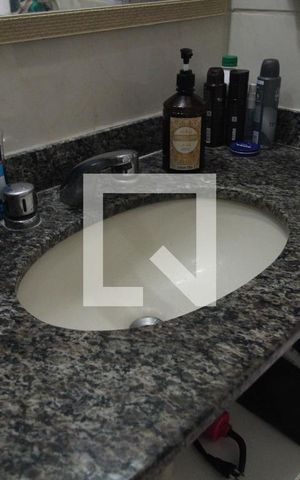 Apartamento à venda com 190m², 3 quartos e 2 vagas Apartamento à venda com 190m², 3 quartos e 2 vagasBanheiro da Suíte
