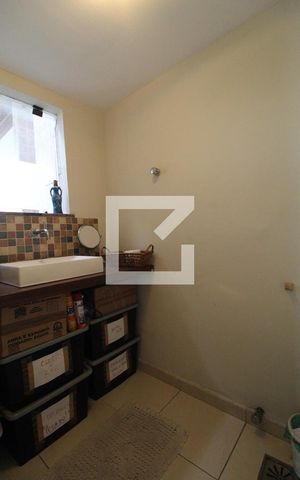 Apartamento à venda com 190m², 3 quartos e 2 vagas Apartamento à venda com 190m², 3 quartos e 2 vagasLavabo