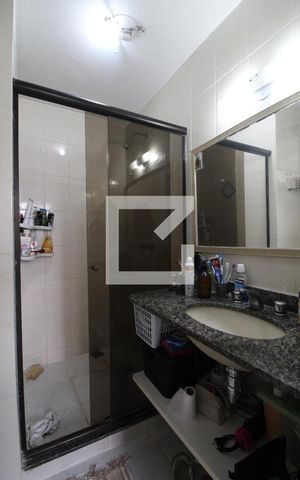 Apartamento à venda com 190m², 3 quartos e 2 vagas Apartamento à venda com 190m², 3 quartos e 2 vagasBanheiro da suíte