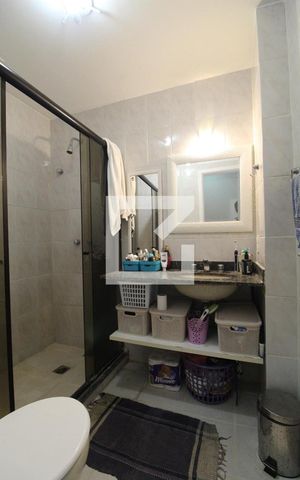 Apartamento à venda com 190m², 3 quartos e 2 vagas Apartamento à venda com 190m², 3 quartos e 2 vagasBanheiro Social