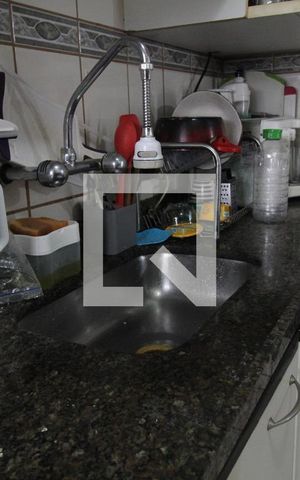 Apartamento à venda com 190m², 3 quartos e 2 vagas Apartamento à venda com 190m², 3 quartos e 2 vagasCozinha e Área de Serviço