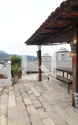 Apartamento à venda com 190m², 3 quartos e 2 vagas Apartamento à venda com 190m², 3 quartos e 2 vagasTerraço