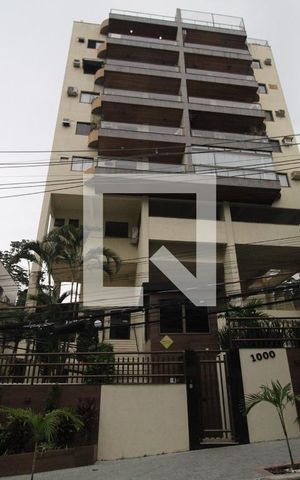 Apartamento à venda com 190m², 3 quartos e 2 vagas Apartamento à venda com 190m², 3 quartos e 2 vagasFachada
