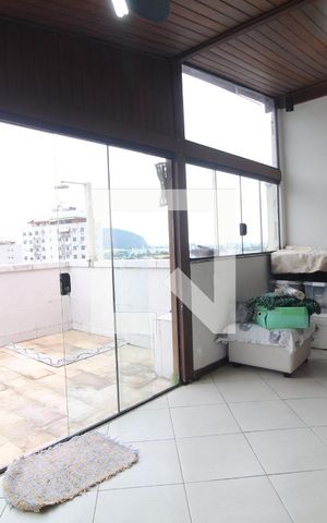 Apartamento à venda com 190m², 3 quartos e 2 vagas Apartamento à venda com 190m², 3 quartos e 2 vagas2° andar/cobertura