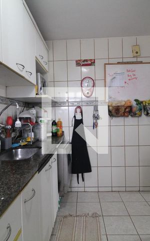 Apartamento à venda com 190m², 3 quartos e 2 vagas Apartamento à venda com 190m², 3 quartos e 2 vagasCozinha e Área de Serviço