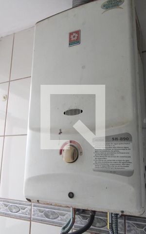 Apartamento à venda com 190m², 3 quartos e 2 vagas Apartamento à venda com 190m², 3 quartos e 2 vagasCozinha e Área de Serviço