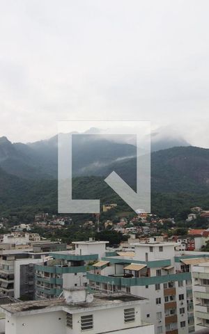 Apartamento à venda com 190m², 3 quartos e 2 vagas Apartamento à venda com 190m², 3 quartos e 2 vagasTerraço