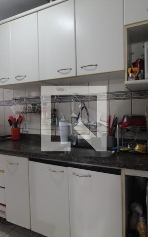 Apartamento à venda com 190m², 3 quartos e 2 vagas Apartamento à venda com 190m², 3 quartos e 2 vagasCozinha e Área de Serviço