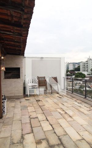 Apartamento à venda com 190m², 3 quartos e 2 vagas Apartamento à venda com 190m², 3 quartos e 2 vagasTerraço
