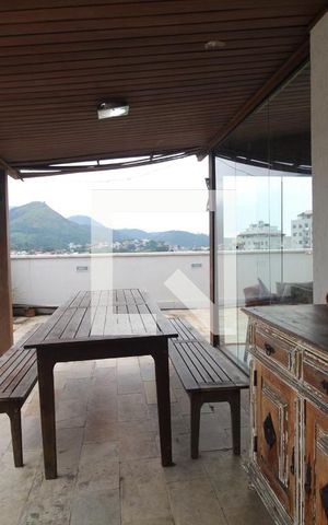 Apartamento à venda com 190m², 3 quartos e 2 vagas Apartamento à venda com 190m², 3 quartos e 2 vagasTerraço