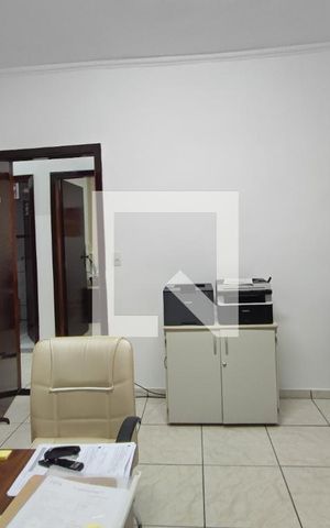 Casa à venda com 300m², 6 quartos e 3 vagasCASA 2 Quarto 