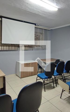 Casa à venda com 300m², 6 quartos e 3 vagasCASA 2 Entrada
