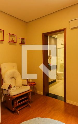 Casa à venda com 420m², 4 quartos e 3 vagas Casa à venda com 420m², 4 quartos e 3 vagasSuíte 2