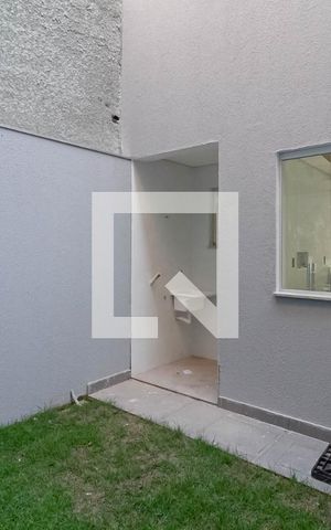 Casa à venda com 70m², 2 quartos e 1 vaga Casa à venda com 70m², 2 quartos e 1 vagaQuintal