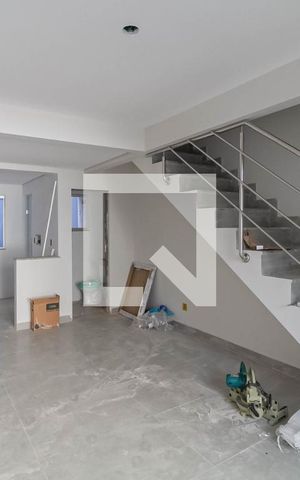 Casa à venda com 70m², 2 quartos e 1 vaga Casa à venda com 70m², 2 quartos e 1 vagaSala