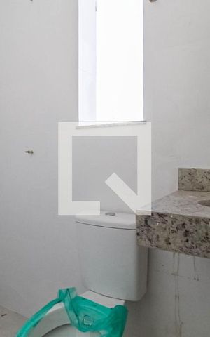Casa à venda com 70m², 2 quartos e 1 vaga Casa à venda com 70m², 2 quartos e 1 vagaBanheiro da suíte