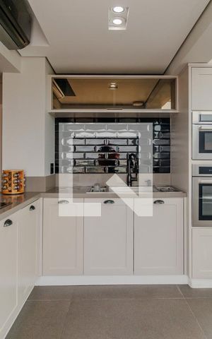 Apartamento à venda com 169m², 3 quartos e 4 vagas Apartamento à venda com 169m², 3 quartos e 4 vagasCozinha
