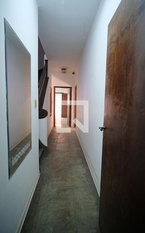 Casa para alugar com 340m², 4 quartos e 3 vagasCorredor