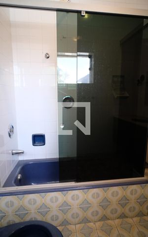 Casa para alugar com 340m², 4 quartos e 3 vagasBanheiro da Suíte 3