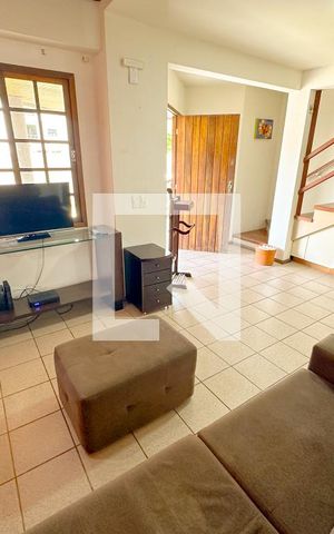 Casa de condomínio para alugar com 98m², 2 quartos e 1 vagaSala de TV