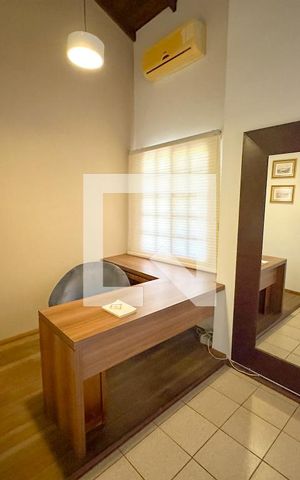 Casa de condomínio para alugar com 98m², 2 quartos e 1 vagaEscritório