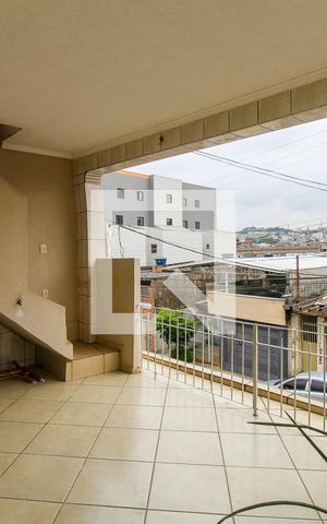 Casa para alugar com 120m², 2 quartos e 1 vaga Casa para alugar com 120m², 2 quartos e 1 vagaVaranda da Sala