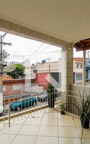 Casa para alugar com 120m², 2 quartos e 1 vaga Casa para alugar com 120m², 2 quartos e 1 vagaVaranda da Sala