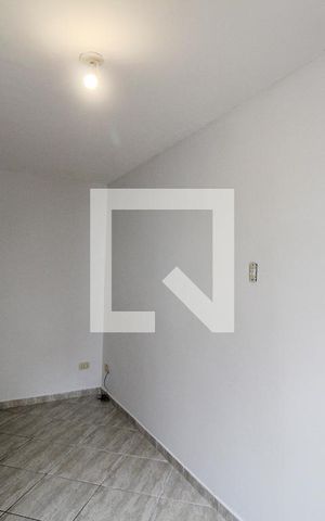 Casa para alugar com 120m², 2 quartos e 1 vaga Casa para alugar com 120m², 2 quartos e 1 vagaQuarto 1