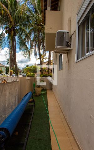 Casa de condomínio à venda com 422m², 4 quartos e 4 vagas Casa de condomínio à venda com 422m², 4 quartos e 4 vagasÁREA EXTERNA