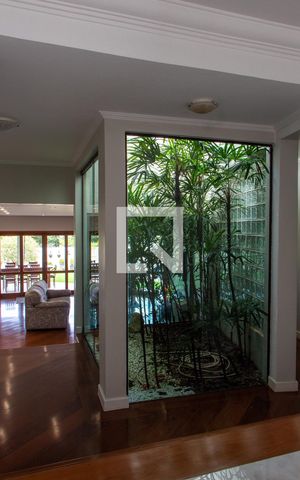 Casa de condomínio à venda com 422m², 4 quartos e 4 vagas Casa de condomínio à venda com 422m², 4 quartos e 4 vagasSALA - JARDIM DE LUZ