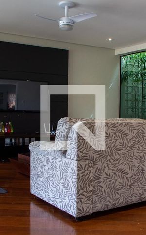 Casa de condomínio à venda com 422m², 4 quartos e 4 vagas Casa de condomínio à venda com 422m², 4 quartos e 4 vagasSALA