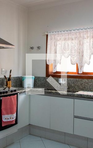 Casa de condomínio à venda com 422m², 4 quartos e 4 vagas Casa de condomínio à venda com 422m², 4 quartos e 4 vagasCOZINHA