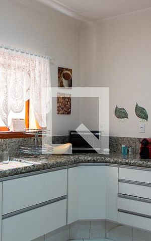 Casa de condomínio à venda com 422m², 4 quartos e 4 vagas Casa de condomínio à venda com 422m², 4 quartos e 4 vagasCOZINHA