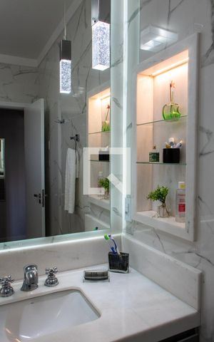 Casa de condomínio à venda com 422m², 4 quartos e 4 vagas Casa de condomínio à venda com 422m², 4 quartos e 4 vagasBANHEIRO SOCIAL