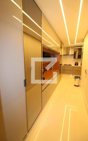 Apartamento à venda com 211m², 3 quartos e 3 vagasCozinha - Armários