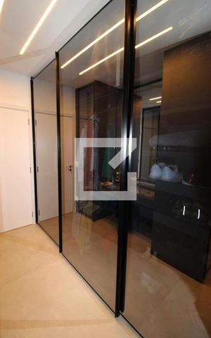 Apartamento à venda com 211m², 3 quartos e 3 vagasSuíte 1