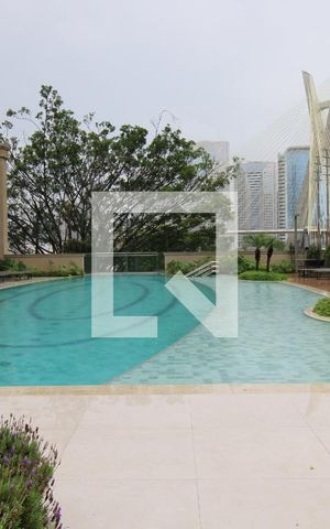 Apartamento à venda com 211m², 3 quartos e 3 vagasÁrea comum - Piscina
