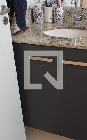 Apartamento à venda com 58m², 2 quartos e 2 vagasBanheiro da Suíte