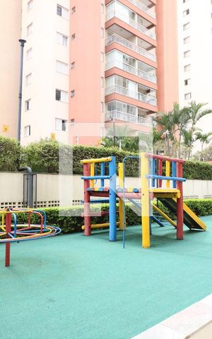 Apartamento para alugar com 125m², 3 quartos e 3 vagas Apartamento para alugar com 125m², 3 quartos e 3 vagasÁrea comum - Playground
