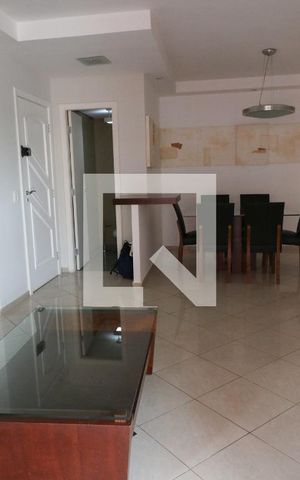 Apartamento para alugar com 125m², 3 quartos e 3 vagas Apartamento para alugar com 125m², 3 quartos e 3 vagasSala