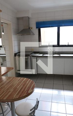 Apartamento para alugar com 125m², 3 quartos e 3 vagas Apartamento para alugar com 125m², 3 quartos e 3 vagasCozinha