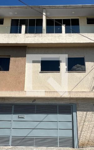 Casa para alugar com 40m², 1 quarto e sem vaga Casa para alugar com 40m², 1 quarto e sem vagaFachada
