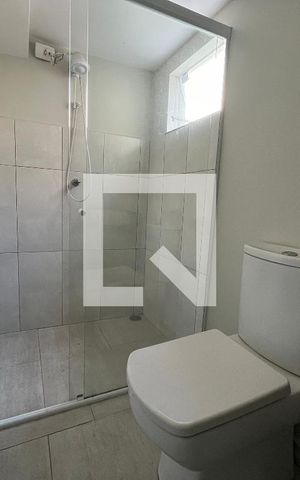 Casa para alugar com 40m², 1 quarto e sem vaga Casa para alugar com 40m², 1 quarto e sem vagaBanheiro
