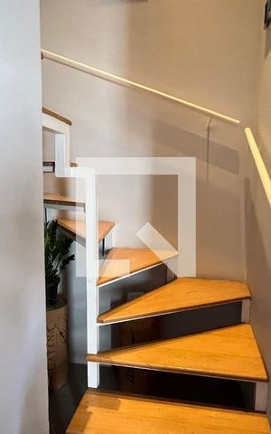 Studio à venda com 50m², 1 quarto e 1 vaga Studio à venda com 50m², 1 quarto e 1 vagaEscada