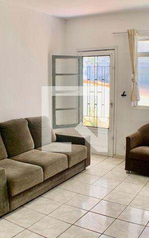 Casa à venda com 232m², 5 quartos e 2 vagasSala 2