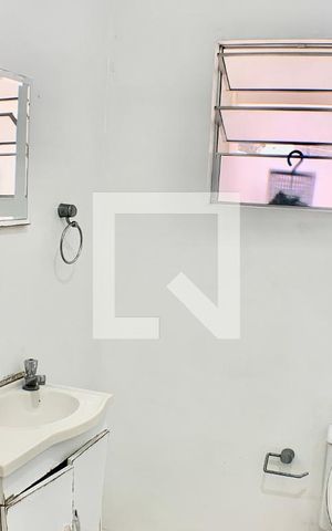 Casa à venda com 232m², 5 quartos e 2 vagasBanheiro 2